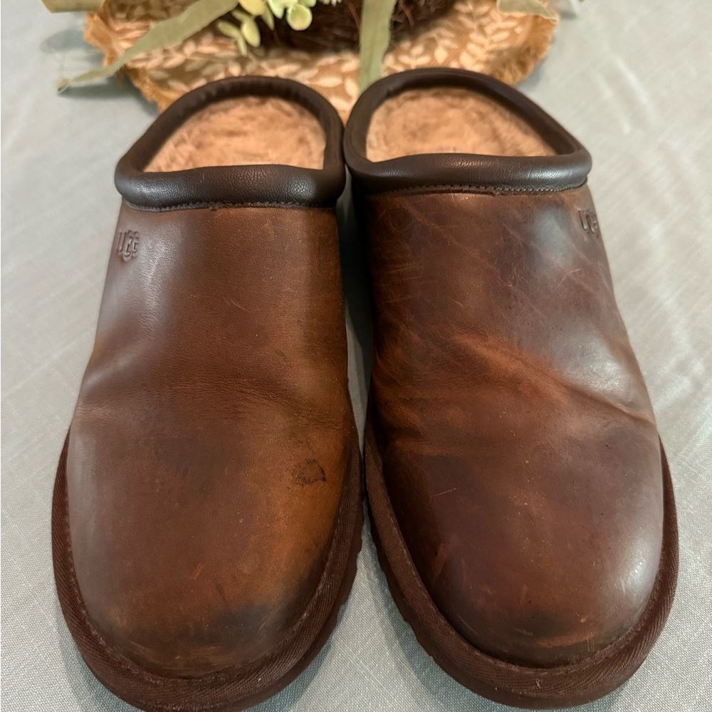 UGG Classic Clog Men Sz 13 Brown Sheepskin Lined Leather Slipper S/N #1011413